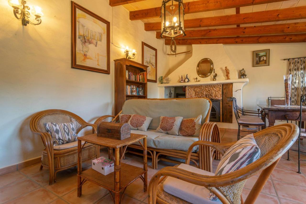 Canaus Villa *