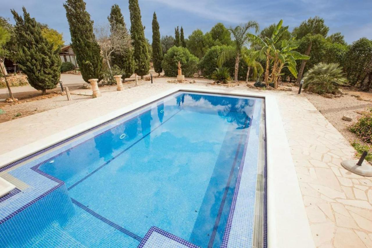 Canaus Villa *