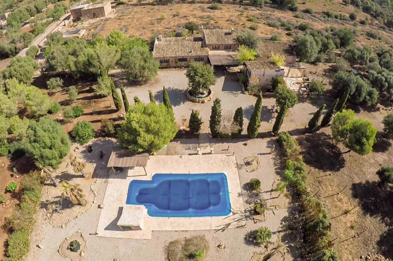 Canaus Villa *